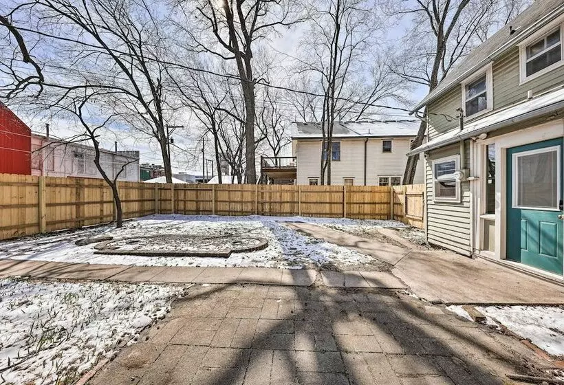 Newly Renovated Home Close To Dtwn Lawrence!