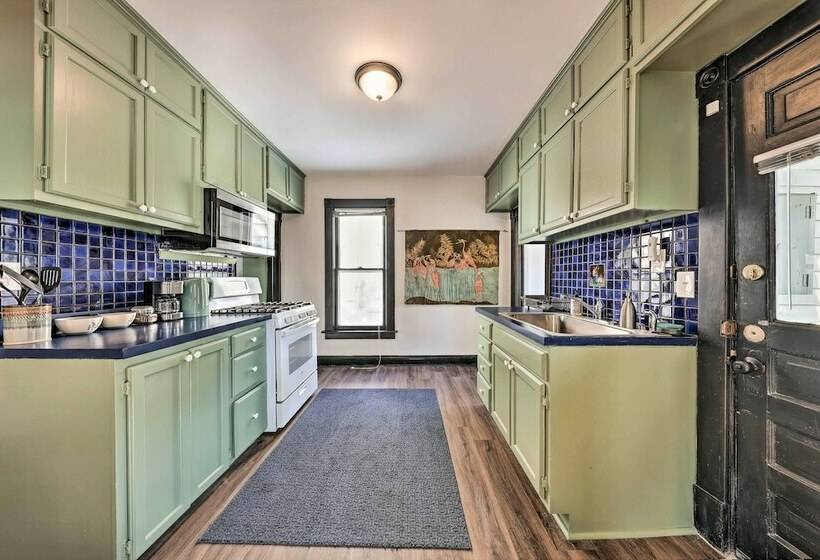 Newly Renovated Home Close To Dtwn Lawrence!