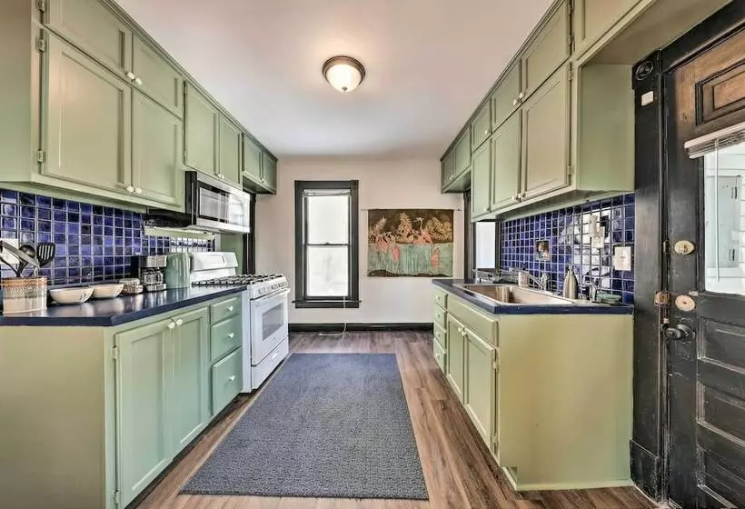 Newly Renovated Home Close To Dtwn Lawrence!