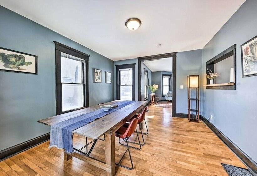 Newly Renovated Home Close To Dtwn Lawrence!