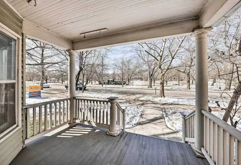 Newly Renovated Home Close To Dtwn Lawrence!