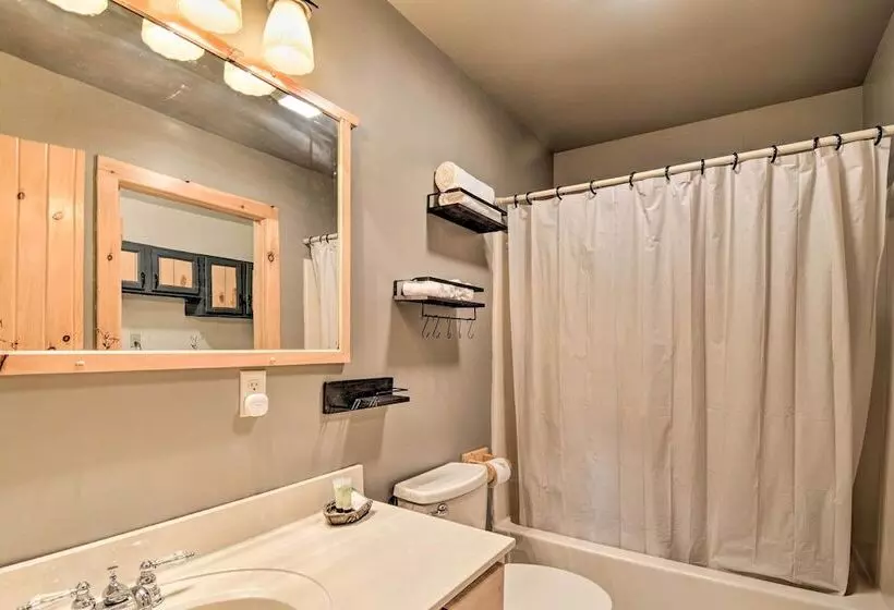 Orv, Snowmobiling & Hunting Cabin On Groomed Trail