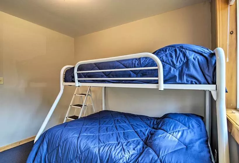 Orv, Snowmobiling & Hunting Cabin On Groomed Trail