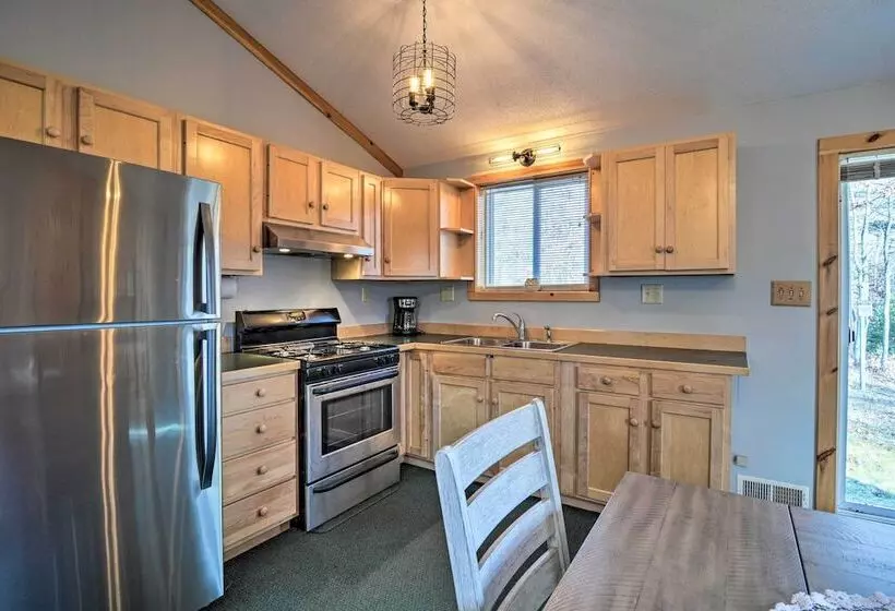 Orv, Snowmobiling & Hunting Cabin On Groomed Trail