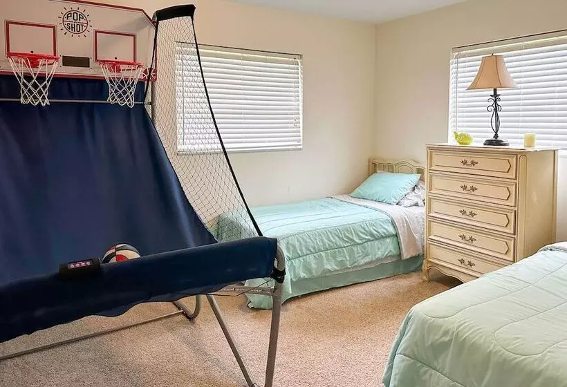 Quiet Venice Retreat With Private Lanai & Pool!