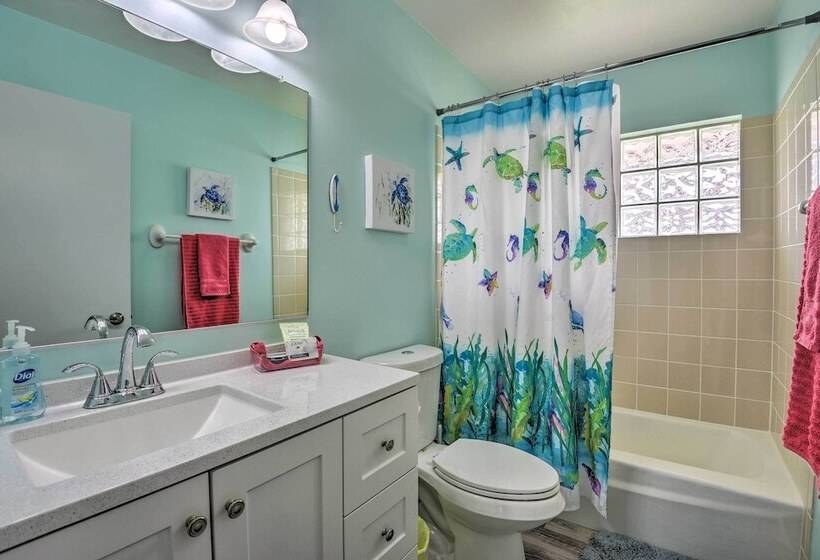 Ranch Style House W/ Pool Access In 55 + Community