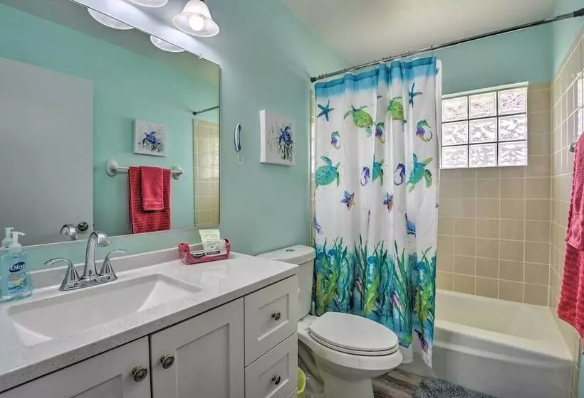 Ranch Style House W/ Pool Access In 55 + Community