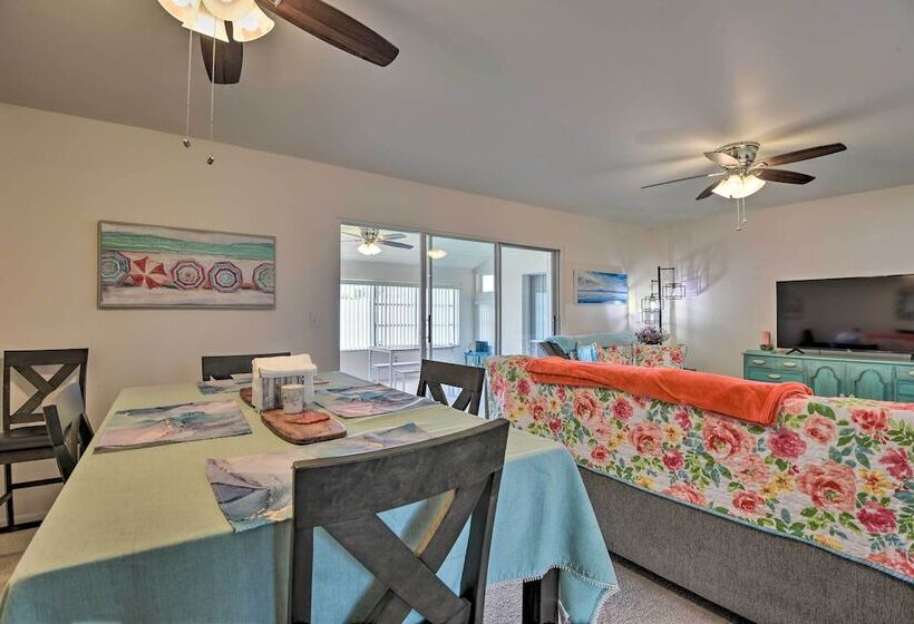 Ranch Style House W/ Pool Access In 55 + Community