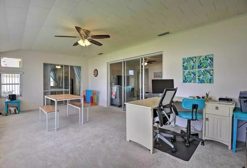 Ranch Style House W/ Pool Access In 55 + Community