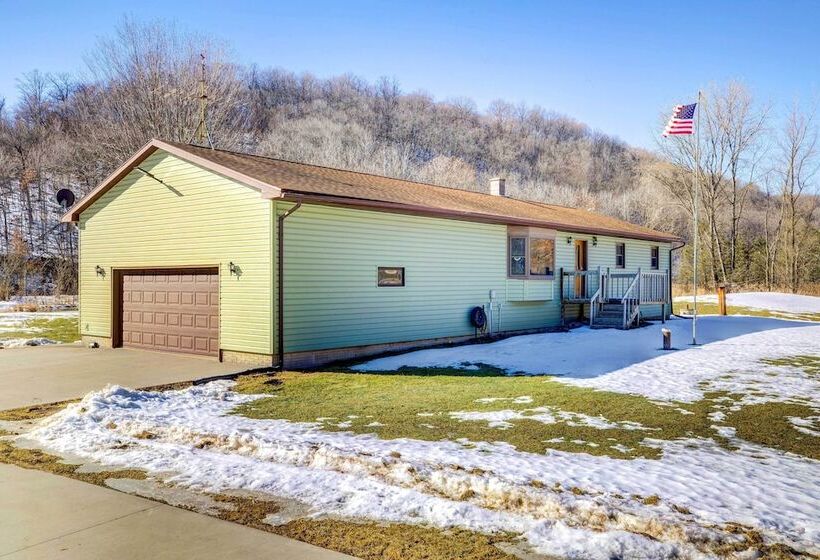 Rural Readstown House W/ Deck + Grill