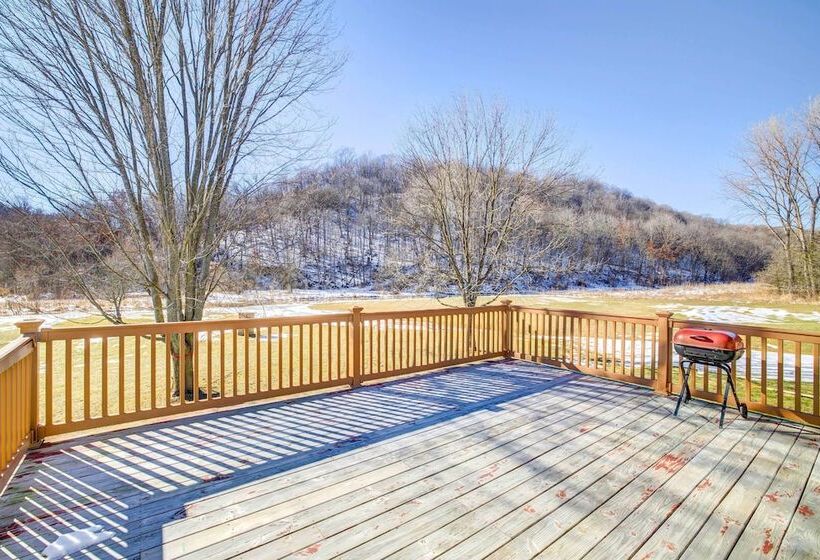 Rural Readstown House W/ Deck + Grill