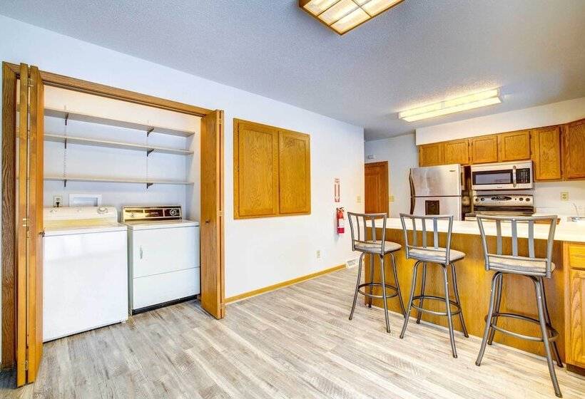 Rural Readstown House W/ Deck + Grill