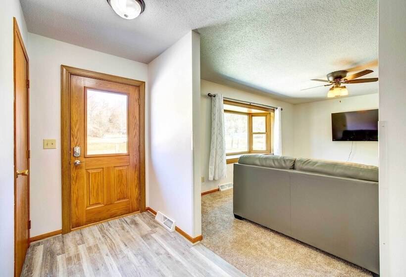 Rural Readstown House W/ Deck + Grill