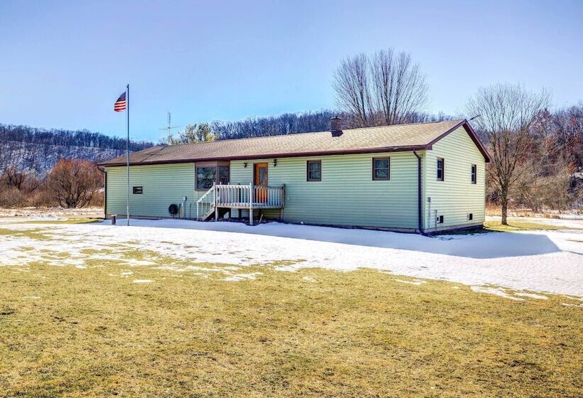 Rural Readstown House W/ Deck + Grill