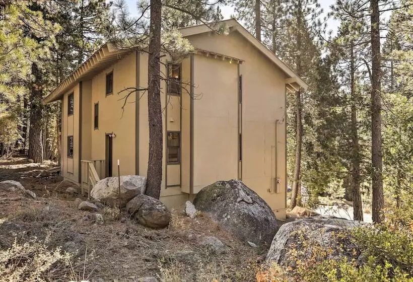 Rustic Truckee Cabin Near Donner Lake, Ski Resorts