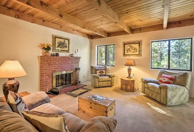 Rustic Truckee Cabin Near Donner Lake, Ski Resorts