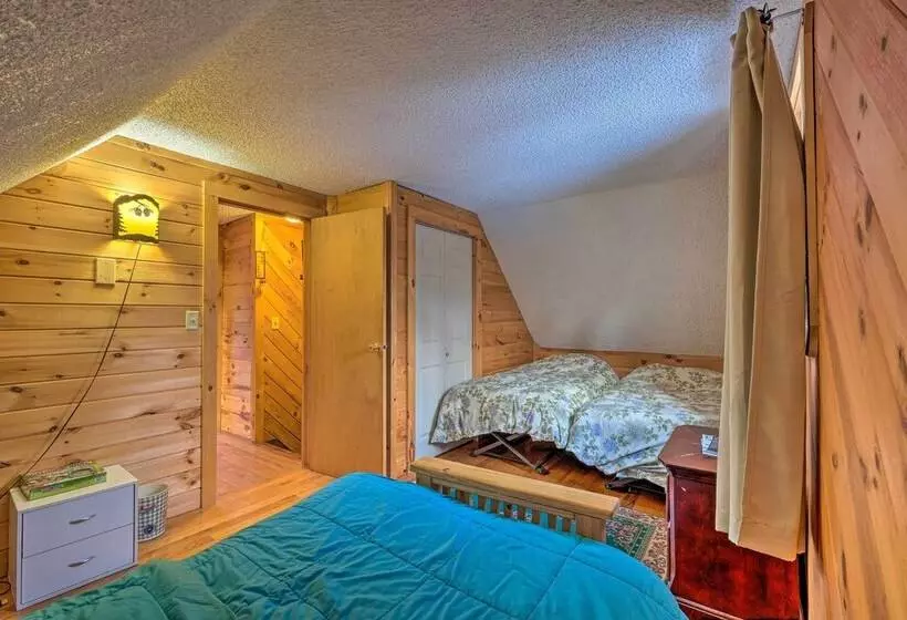 Secluded Johnsburg Retreat W/ Hot Tub & Fire Pit