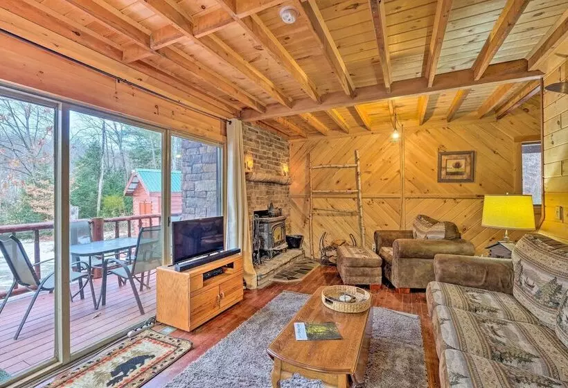 Secluded Johnsburg Retreat W/ Hot Tub & Fire Pit