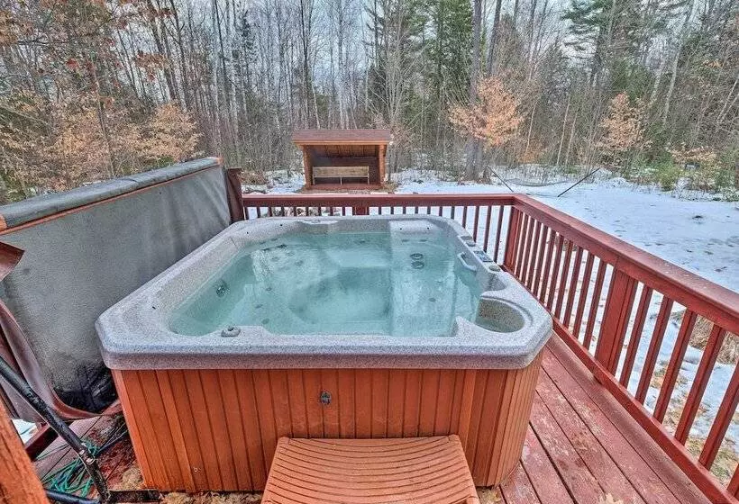 Secluded Johnsburg Retreat W/ Hot Tub & Fire Pit