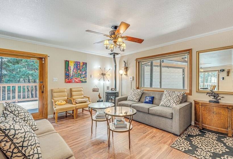 Near Hiking Trails: Cabin W/ Deck In Pioneer!