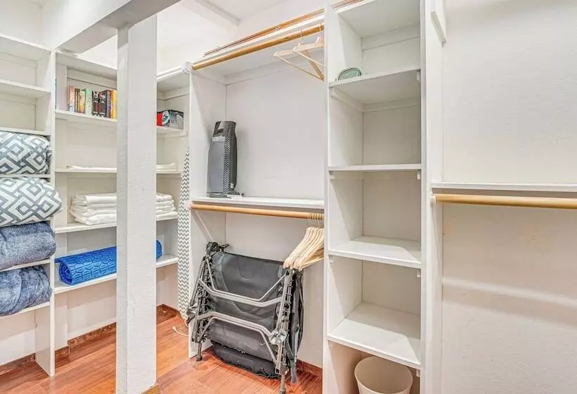 Near Hiking Trails: Cabin W/ Deck In Pioneer!