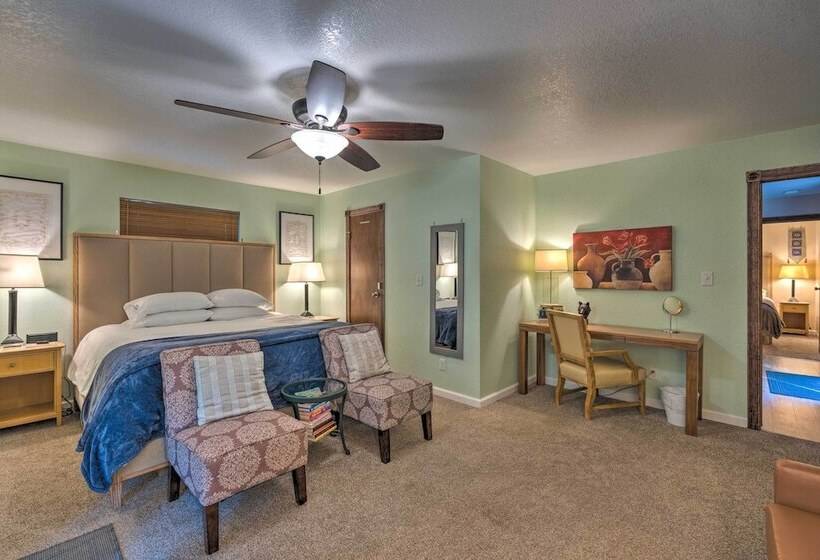 Near Hiking Trails: Cabin W/ Deck In Pioneer!