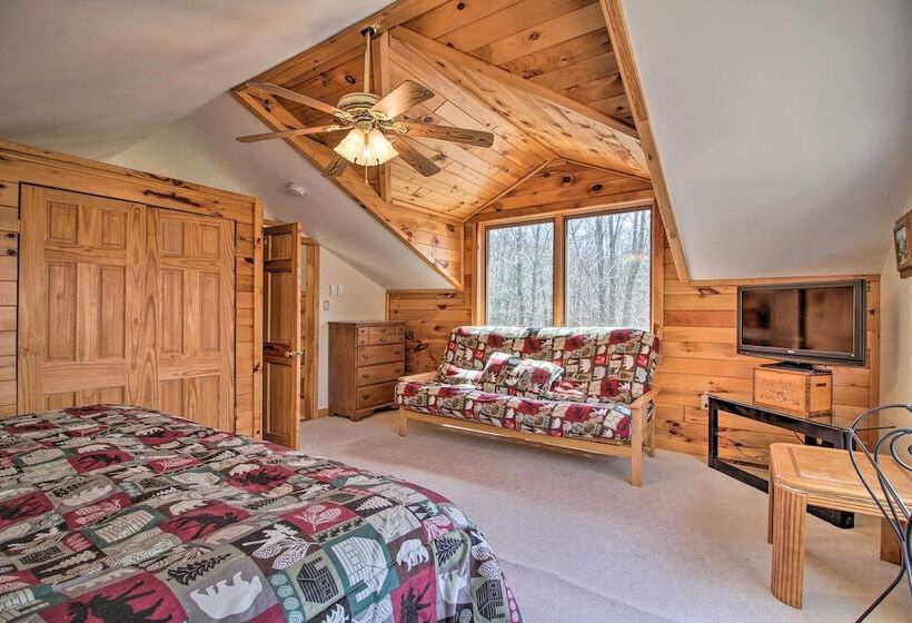 Spacious Mtn Cabin On 7 Private Acres In Athol!