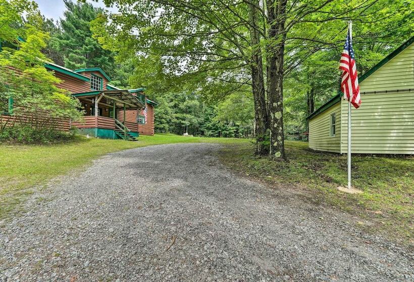 Spacious Mtn Cabin On 7 Private Acres In Athol!