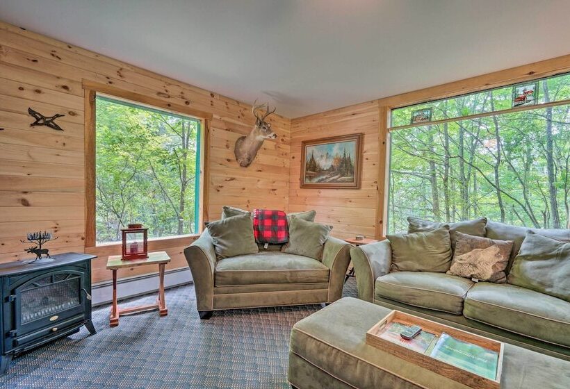 Spacious Mtn Cabin On 7 Private Acres In Athol!