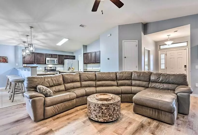 Spacious Navarre Retreat W/ Fenced In Yard!