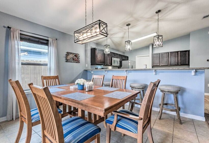 Spacious Navarre Retreat W/ Fenced In Yard!