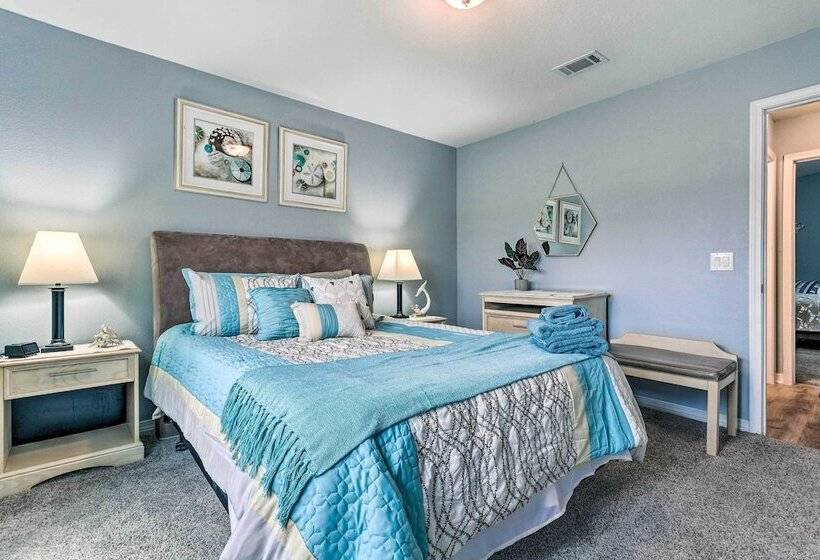 Spacious Navarre Retreat W/ Fenced In Yard!