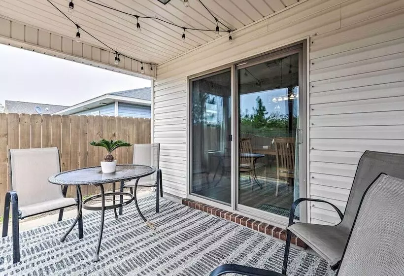 Spacious Navarre Retreat W/ Fenced In Yard!