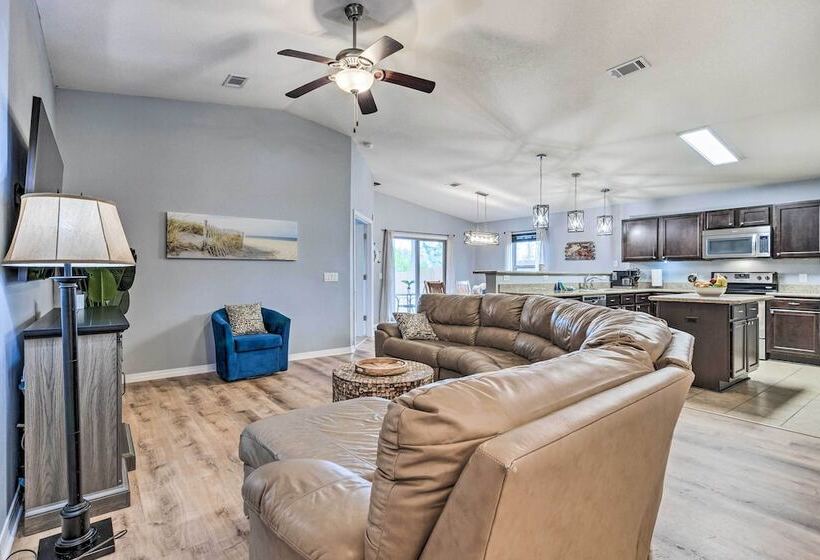 Spacious Navarre Retreat W/ Fenced In Yard!