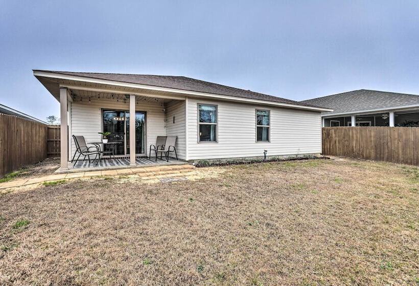 Spacious Navarre Retreat W/ Fenced In Yard!