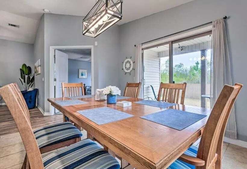 Spacious Navarre Retreat W/ Fenced In Yard!