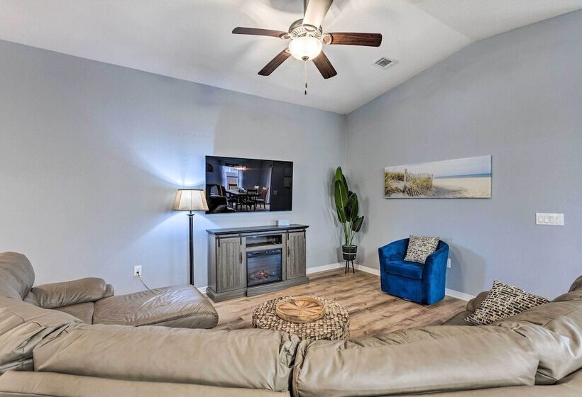 Spacious Navarre Retreat W/ Fenced In Yard!