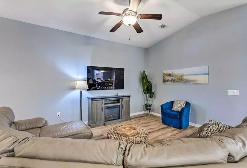 Spacious Navarre Retreat W/ Fenced In Yard!