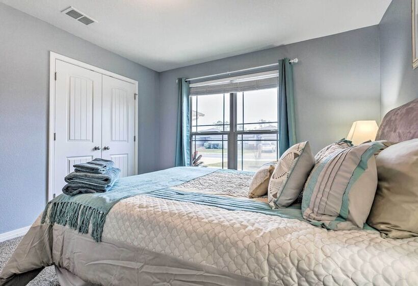 Spacious Navarre Retreat W/ Fenced In Yard!