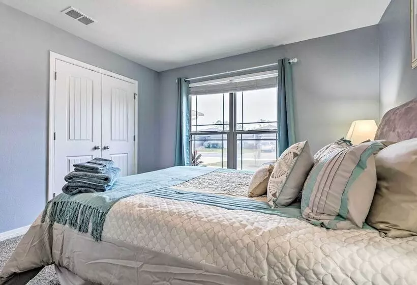 Spacious Navarre Retreat W/ Fenced In Yard!