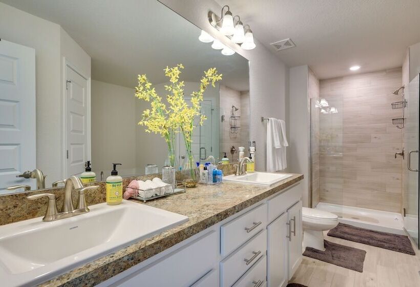 Spacious North Port Home 10 Mi To Beach!