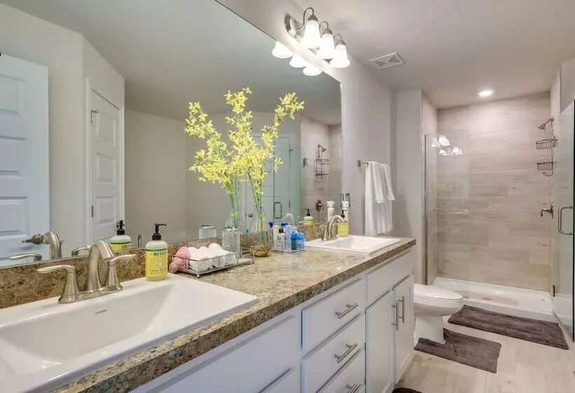 Spacious North Port Home 10 Mi To Beach!