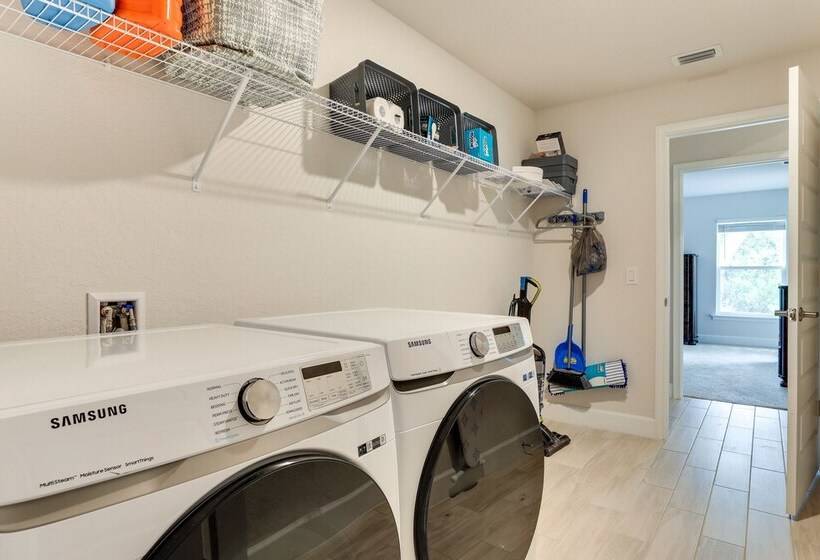 Spacious North Port Home 10 Mi To Beach!