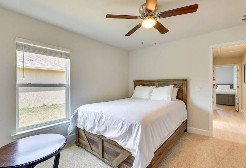 Spacious North Port Home 10 Mi To Beach!