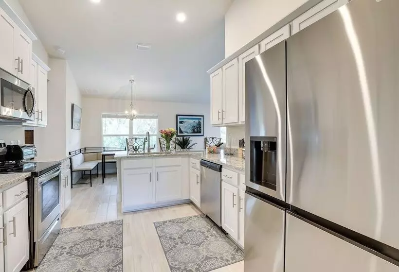 Spacious North Port Home 10 Mi To Beach!