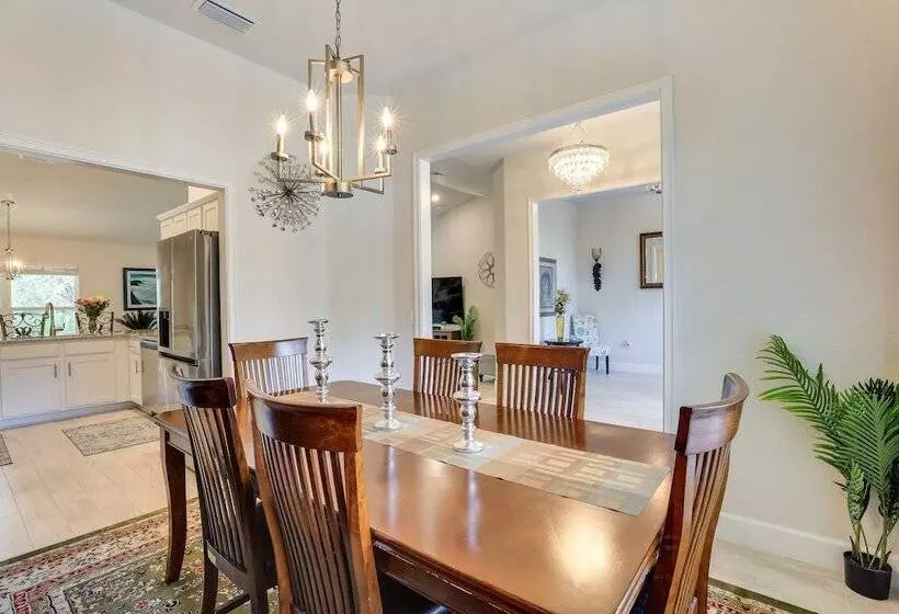 Spacious North Port Home 10 Mi To Beach!