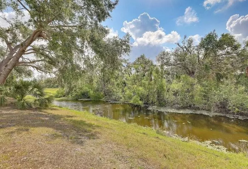 Spacious North Port Home 10 Mi To Beach!