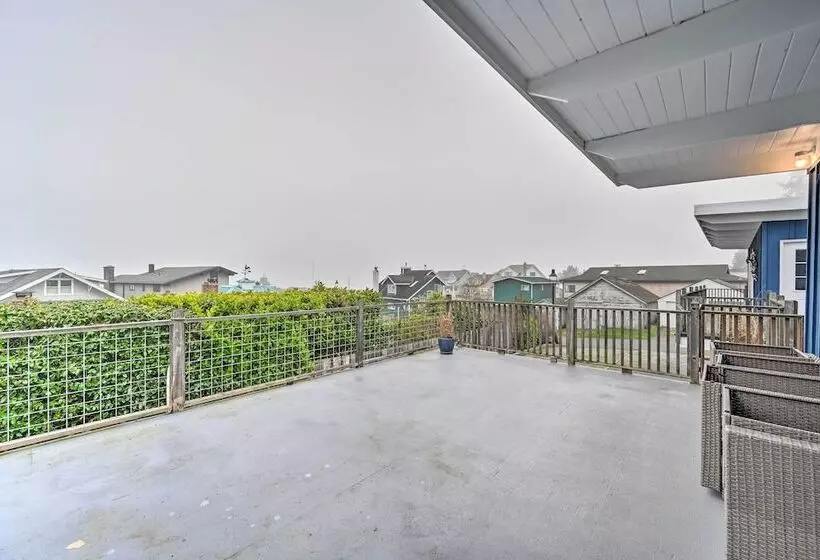 Sun Soaked Sandy Point Haven W/ Beach Access!