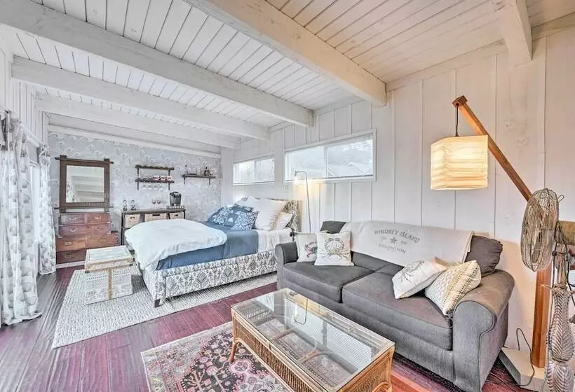 Sun Soaked Sandy Point Haven W/ Beach Access!