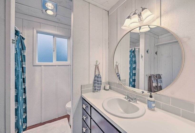 Sun Soaked Sandy Point Haven W/ Beach Access!